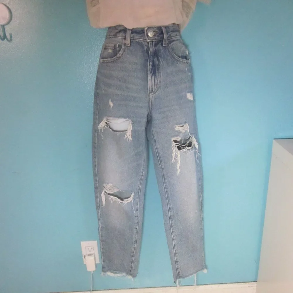 Garage Light Wash Distroyed Denim High Rise Mom Jeans  26 Juniors Size 3